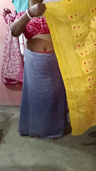Yellow Saree che gocciona sfw