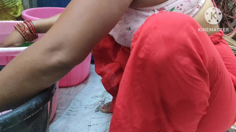 Anita yadav: 아름다운 몸매를 가진 인도 하우스 와이프