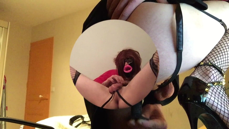 Lingerie travesti French: I talk to you while playing with my toys then...