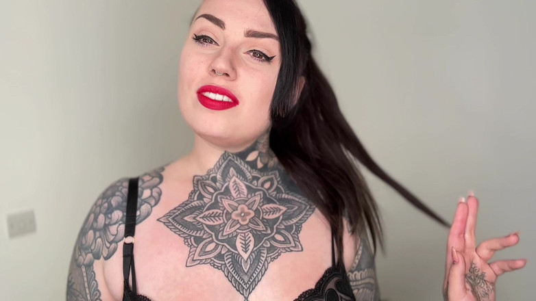 Miss Valentina: Trở thành nô lệ tình dục của tôi