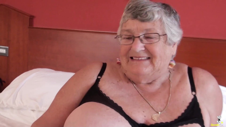 Dirty Doctors Clips - Mature British Lesbians: Strap-on Fun with Trisha