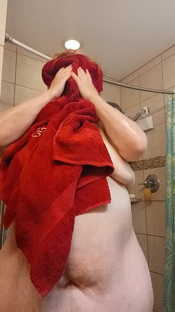 BBW nurse Vicki adventures with friends: All sweaty nurse Vicki needs shower
