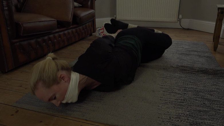 Restricting Ropes: Ariel Anderssen - bondage