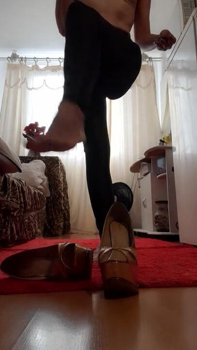 Stefany karoliny: Stefany Karoliny, wearing bright shiny leg pants so you can...