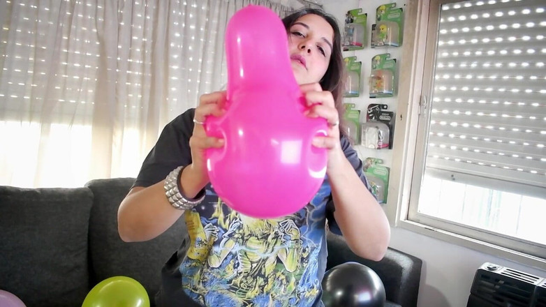 Bunny Looner: Металева дівчина вискакує всі повітряні кулі перед вечіркою - кролик лонер [lowres]