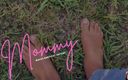 Pink Foxx: Mommy Walks Barefoot Outside