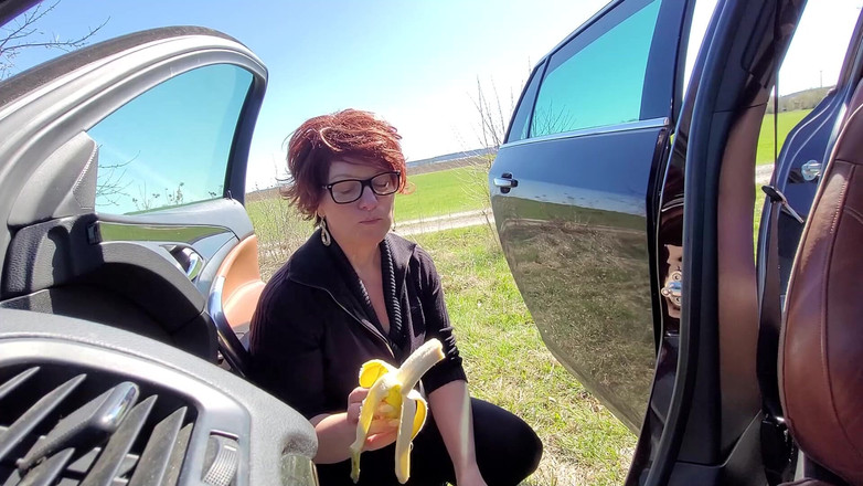 Popp Sylvie: 私は私の後背位デートの精子