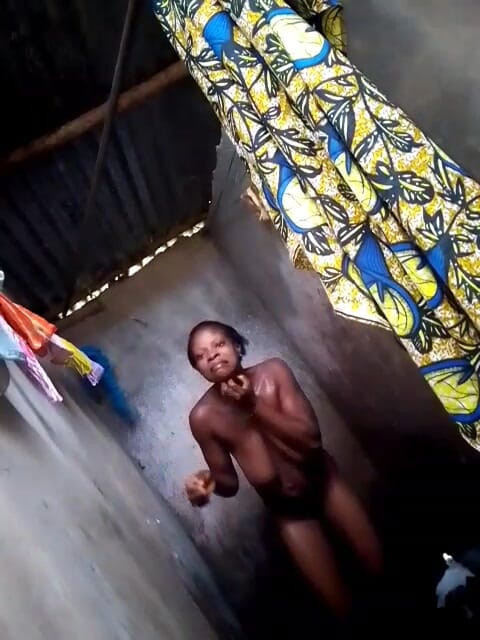 Pornsexlive: Meine stiefschwester in der dusche 1