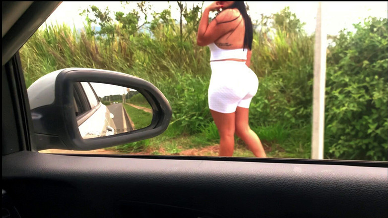 SENSESEX: Vyzvednu děvku v autě a ona nakonec stříká všude