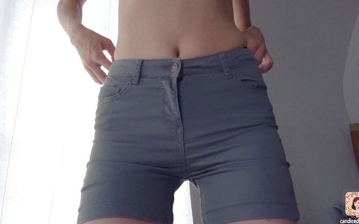 CandiceDelaware: Teen dünne jeans probieren es auf einem zug