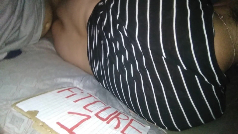 Fitcure1: Šukání do strany v pokoji mého strýce