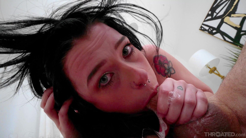 Throated official: Throated Kitty Lynn Adalah Penggembira Besar