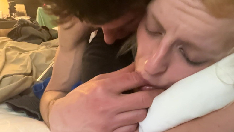 Alpha stud 4 u: 뒤에서 따먹기, 공중에서 후장과 함께, 그녀가 변덕스럽게 그녀의 얼굴 표정을 볼 때,