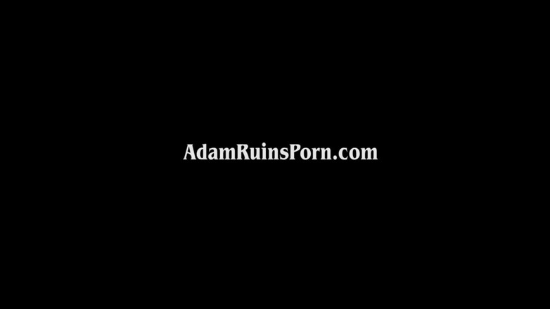 Nerds Of Porn: Porno things: A Stranger parody episode 1