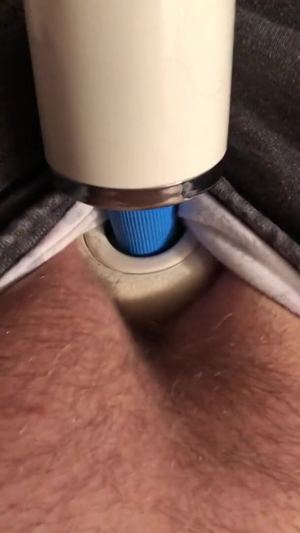 Bad Girl Inc: Having a good time at home with my Hitachi
