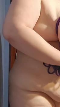 Huge Tits! BBW Tries Boob Bondage