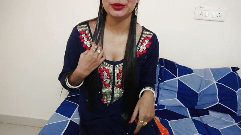 Saarabhabhi6: 印度印度 chachi bhatija 性爱视频 bhatija 试图与阿姨调情