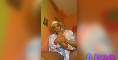 AJ180: Aj180 presenta: dieci dita dei piedi e due labbra