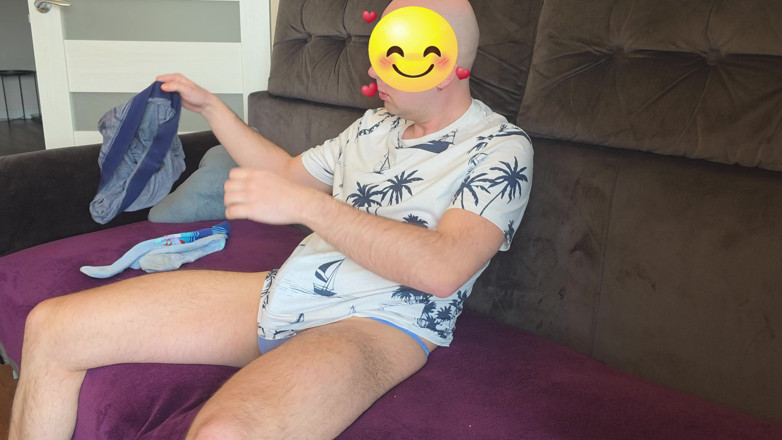 ShyCummerBoy: Striptis dengan celana dalam thong transparan