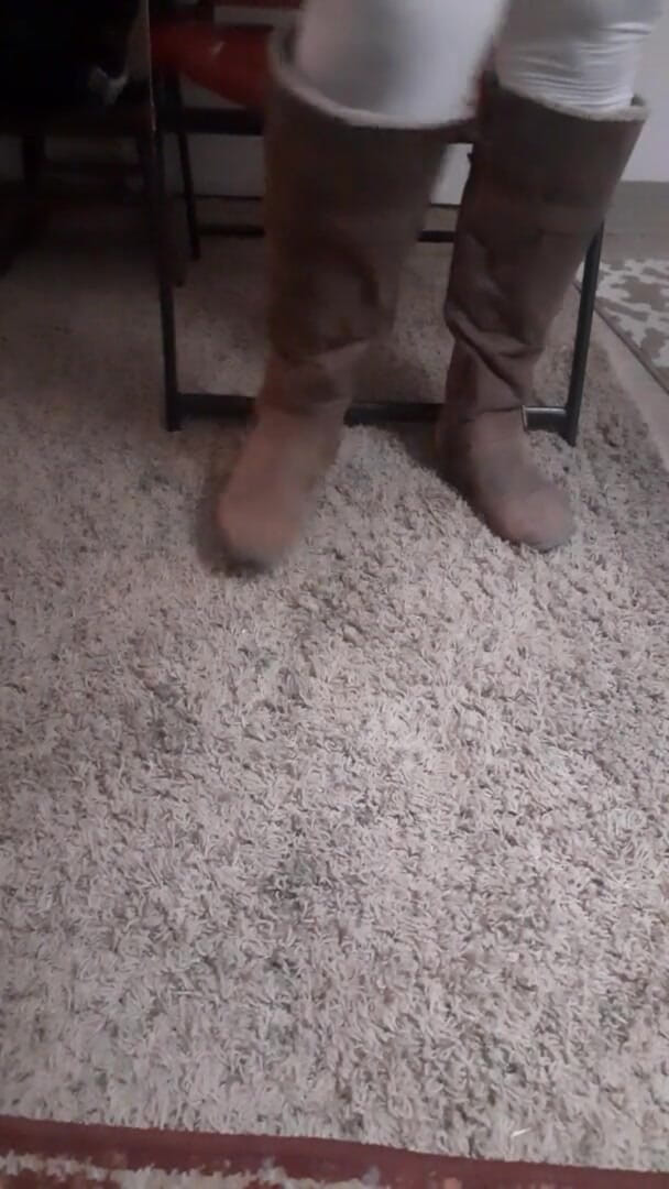 BettyBoomm: Get Under My Boots