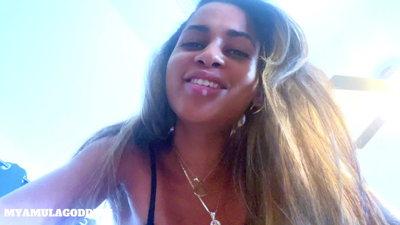 Mya Mula Goddess: 호킹 침