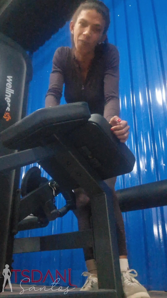 Tsdanisantos1: A Short Video at the Gym, Just Chilling, Doing My...