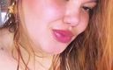 Latincurvyredhead: Istri nakal ini lagi asik tari striptis dan masturbasi di...