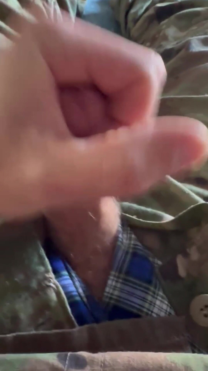 Gay Soldier Stuff: Mavi boksör şortla mastürbasyon yaparken ateşli bir boşalma birden fazla boşalma...