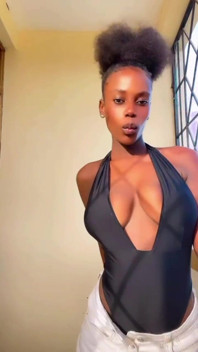 Klip pendek awek eboni Kenya semula jadi seksi hanya untuk awak #03