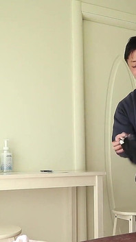 Eşcinsel masaj dükkanında işçi eğitimi