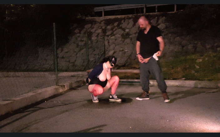 Toilet Mommy: Kinky Mature Loves Play in Stockings with Strangers in Public