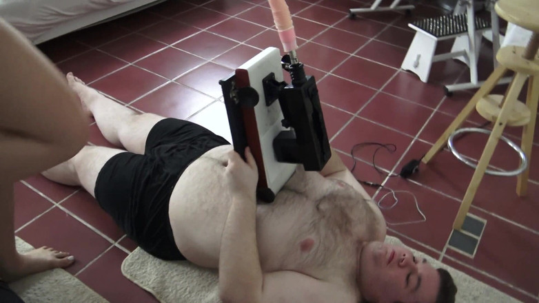 Femdom Sex: Hamba seks saya perlu berkhidmat untuk keseronokan saya!