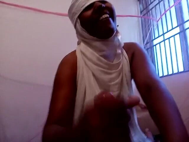 Immfuck: Indische moslima pijpbeurt en aftrekken