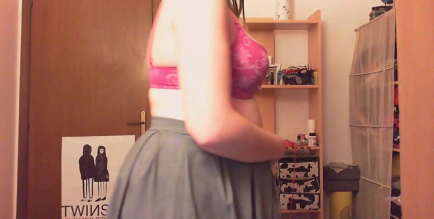 Nicoletta Embassi: 丝袜和精彩的潮吹高潮合集