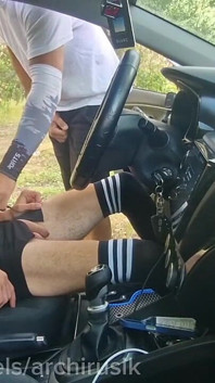 A Passerby Boss Fucked a Transsexual Sissy Femboy While Driving a Car, Squirting Semen Onto Her Stockings.
