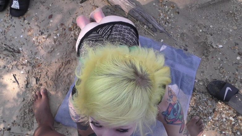 Real Amateur Sluts: Teen gets a facial and has sex in public!