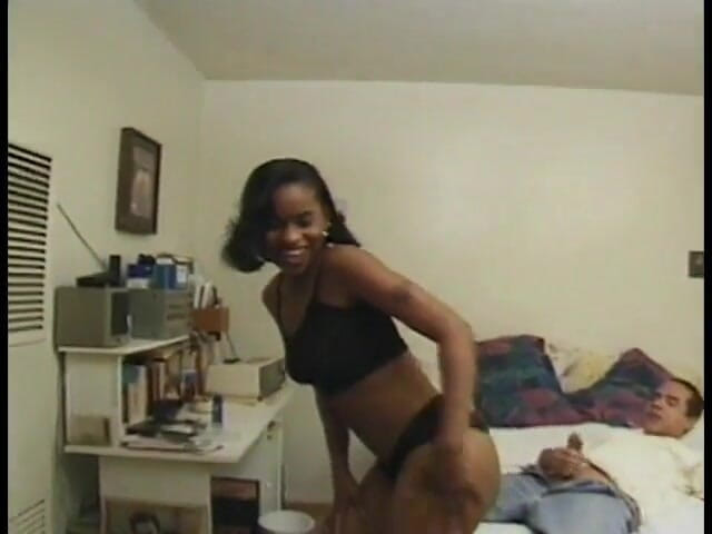 Best Butts: Young ebony floozie Caramel takes big pole in her tight...