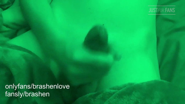 Brashen: かわいいティーン深夜のジャークオフ大量射精