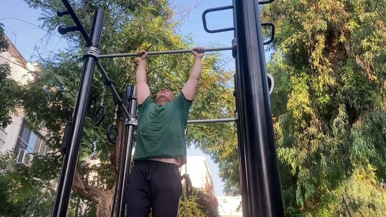 Alex Igogo: Я накачу себя и пойду дрочить.