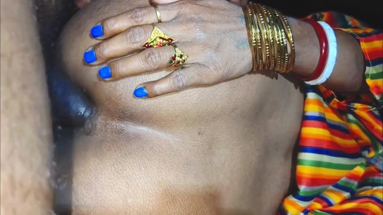 Sumang studio: Istri hot India sama pacarnya pagi-pagi. Ibu kos diam-diam habis-habisan...