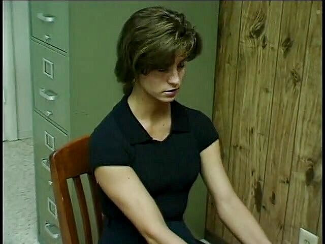 Lonely Horny Teens: Hialry男人和青少年