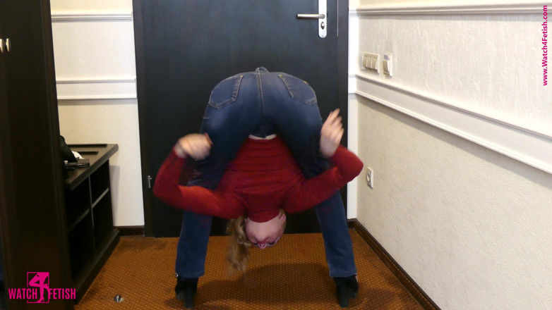 Gymnastic: Contortion outdoor