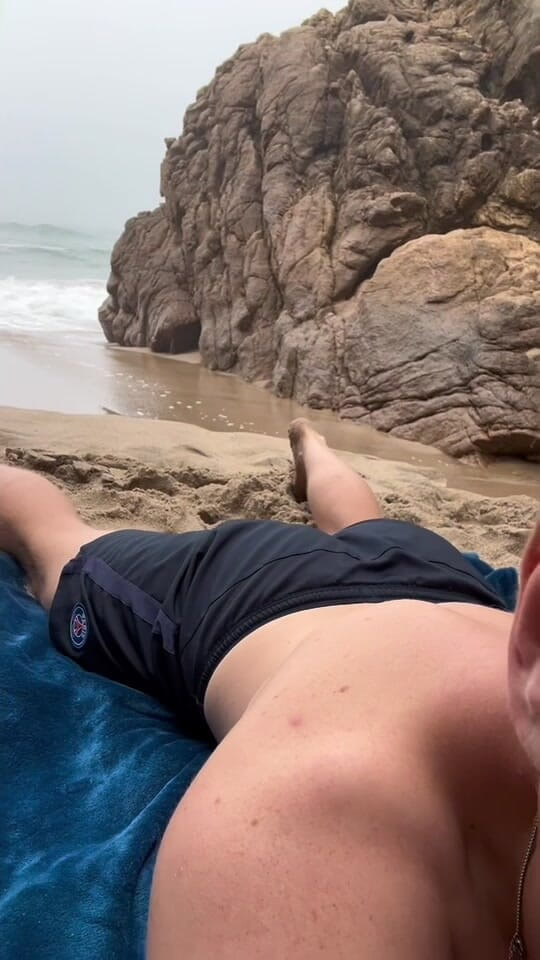 Axton Drake: Geiler strandspaß