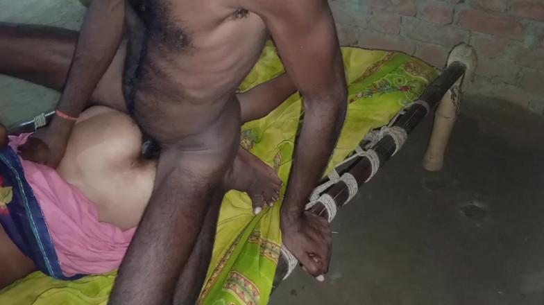 Treblsex: Desi Bhabhi anální indický sex hindština