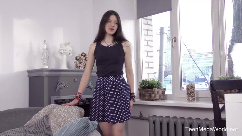 Teen Mega World: Spring solo games on couch