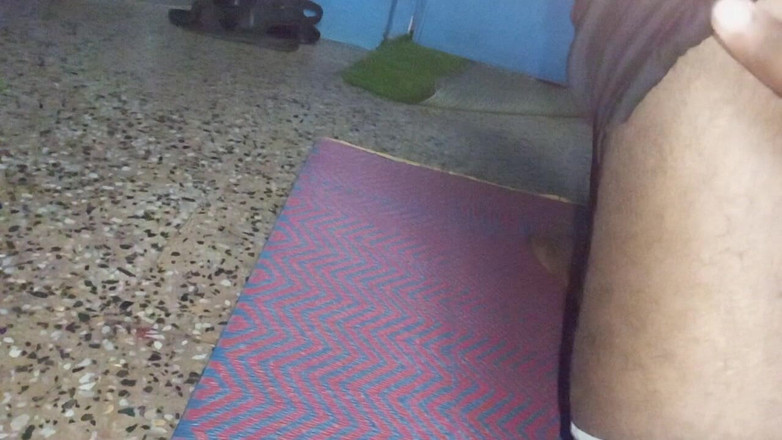 Sweet Indian cock: 我今天在花园里自慰了我的鸡巴