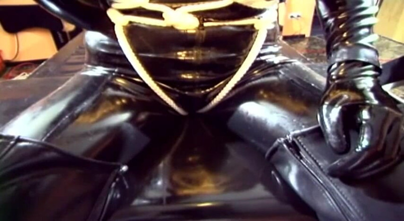 Fetish Desire: Extrémní otroctví pro latexovou fetišovou děvku