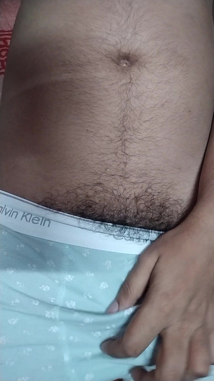 Ronit: Cậu bé đại học trẻ thông minh Ấn Độ khỏa thân, chàng trai đại...