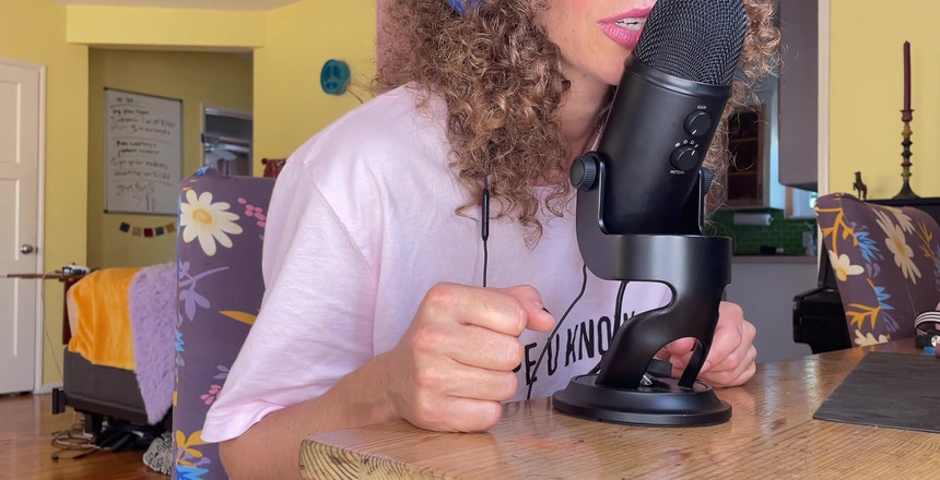 VibeWithMommy: Asmr Rollenspiel: Ehefrau betrügt geständnis. Heres ein live-tapping von mir,...