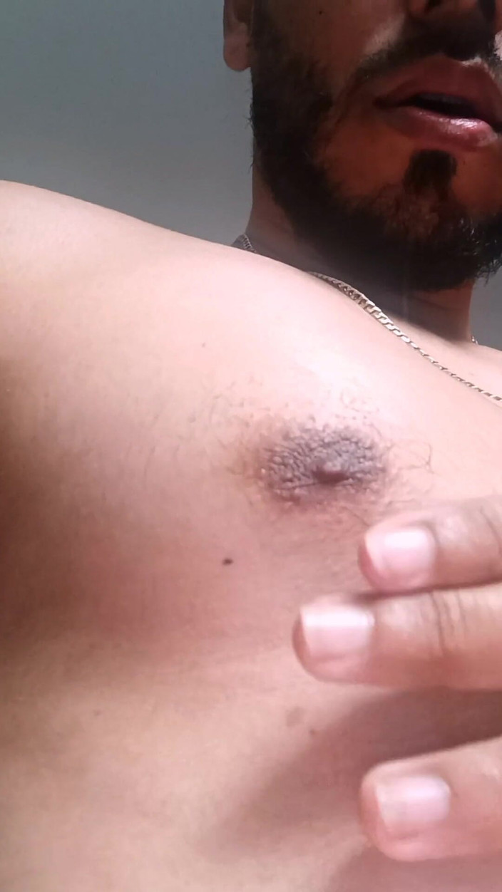 Tommhot: Pria latin lagi masak sambil bugil masturbasi di dapur